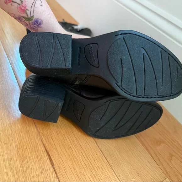 👢NWOT Born Thea Black Suede Boots Sleek Design - Picture 6 of 9